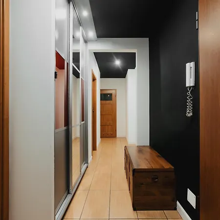 Apartment Tymienieckiego 16f