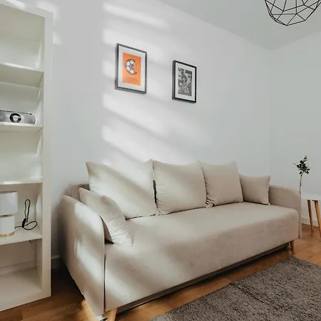 Tymienieckiego 16f Apartment *